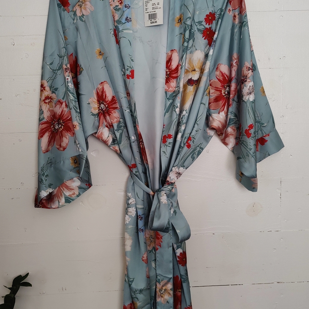 David's Bridal Blue and Red Floral Robe Intimates Sleepwear